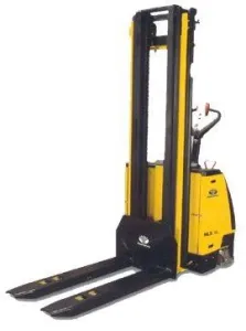 Самоходный электрический штабелер Doosan HLS14L